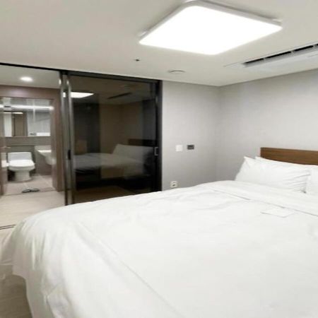 Donghae Oceancity Residence Hotel Экстерьер фото