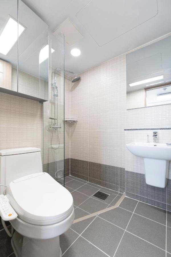 Donghae Oceancity Residence Hotel Экстерьер фото