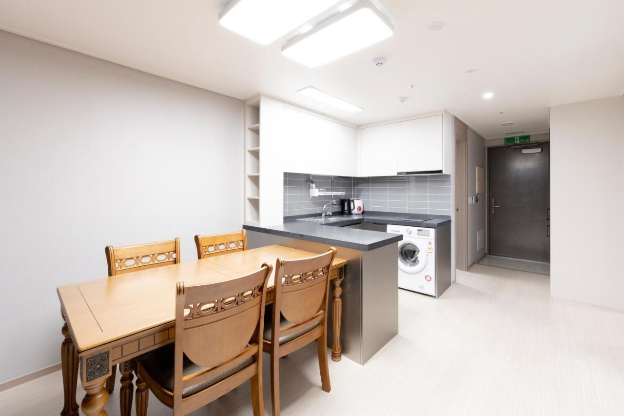 Donghae Oceancity Residence Hotel Экстерьер фото