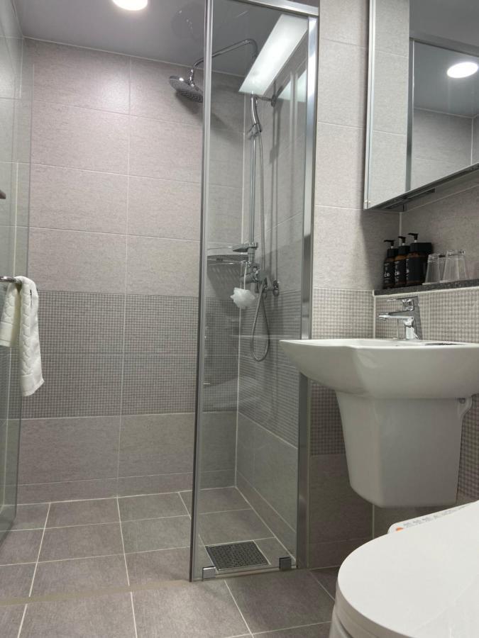 Donghae Oceancity Residence Hotel Экстерьер фото