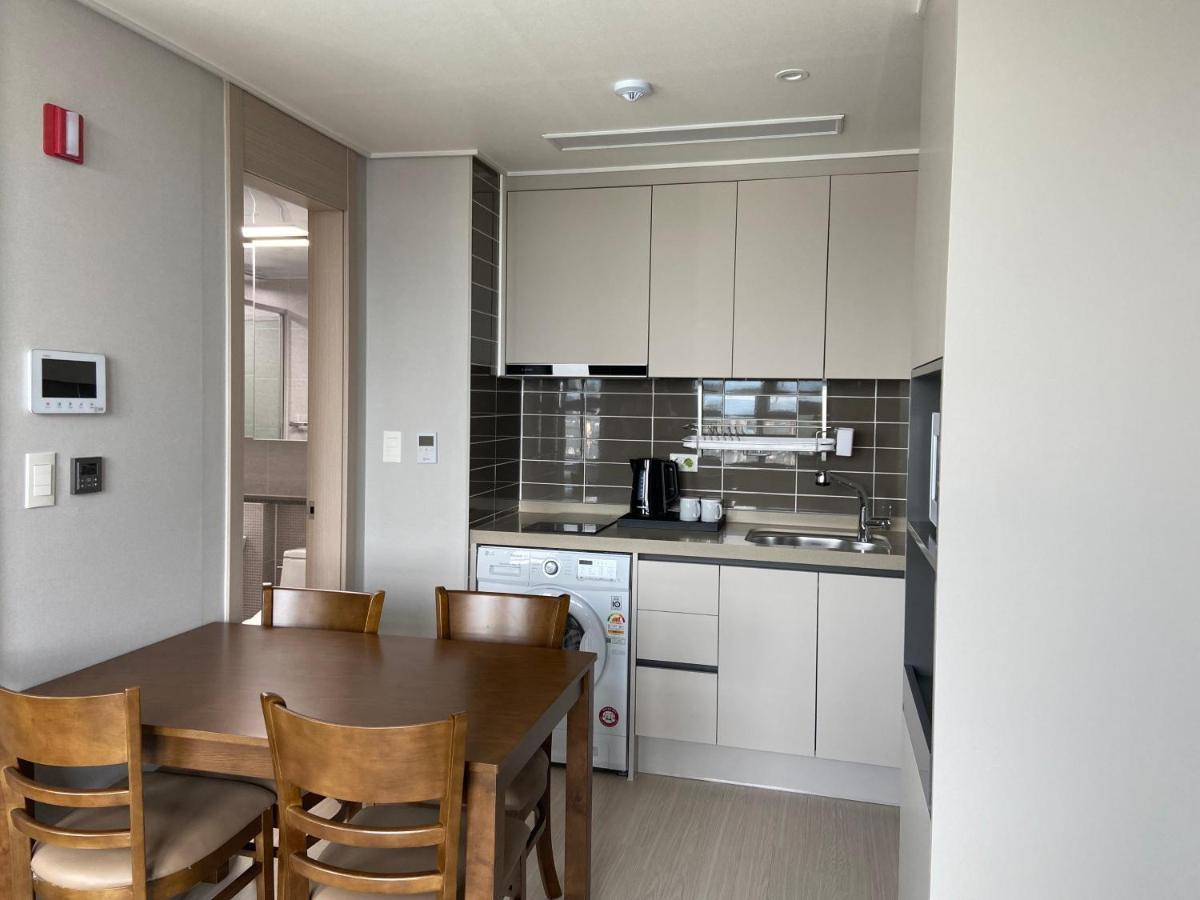 Donghae Oceancity Residence Hotel Экстерьер фото