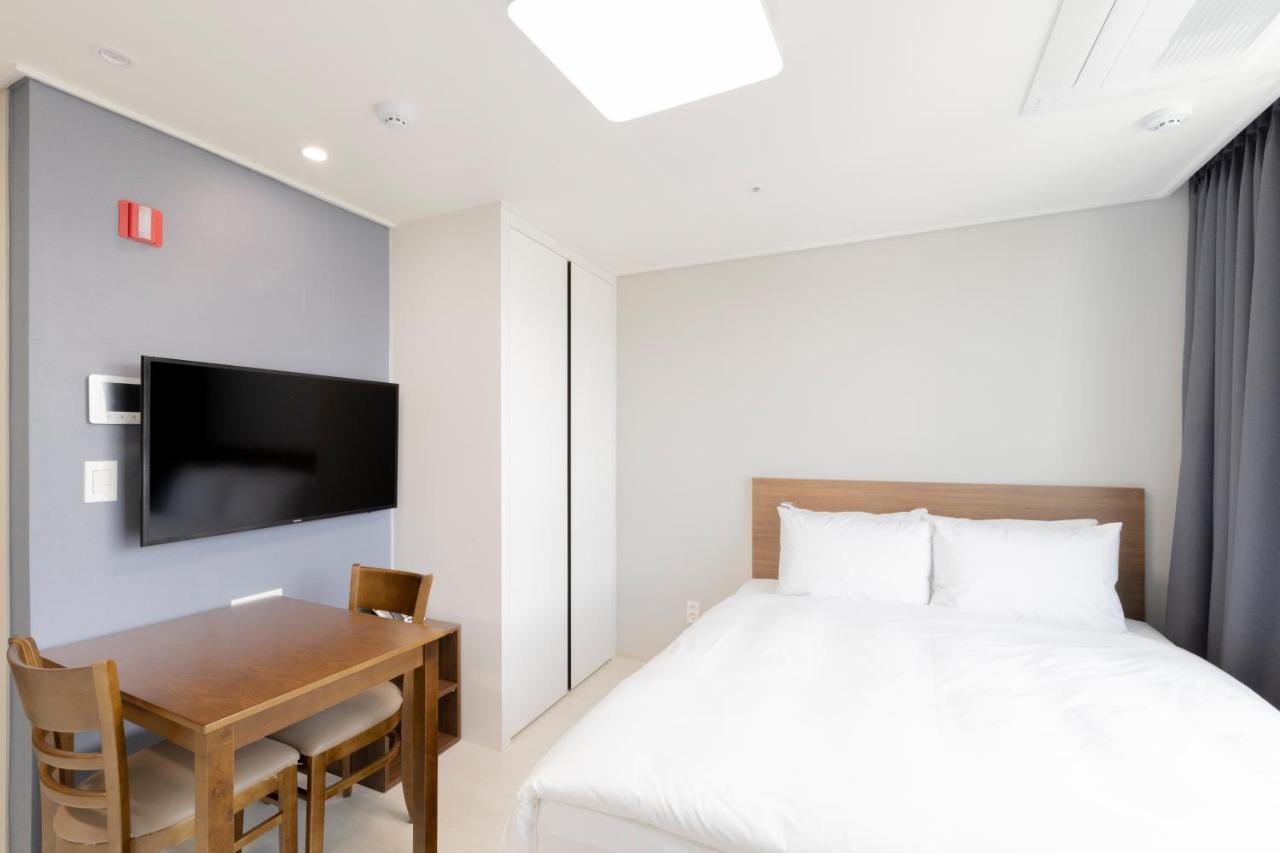 Donghae Oceancity Residence Hotel Экстерьер фото