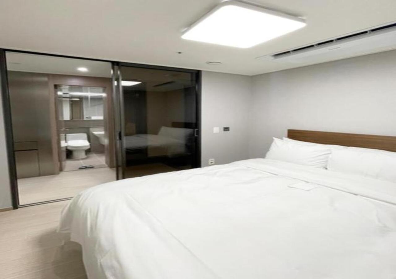 Donghae Oceancity Residence Hotel Экстерьер фото